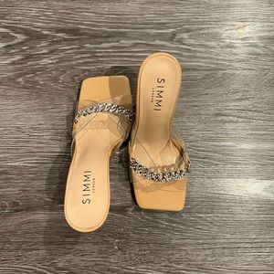 Simmi London Nude Patent Shoe in Dewey Size 7 New Never Worn